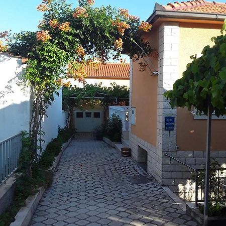 Apartment Dijana Orebic Bagian luar foto